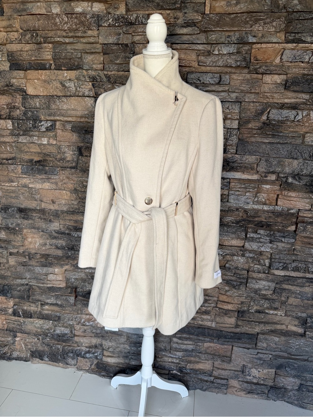 Calvin Klein Cream Belted Trench Coat - Picture 2 of 15